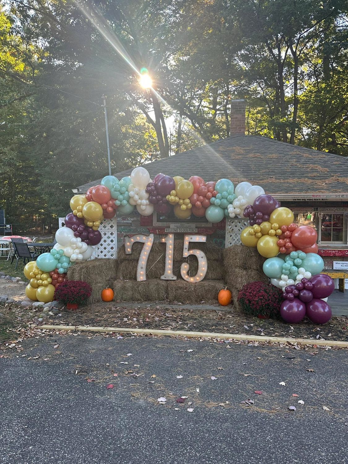 The 715 balloon and pumpkin arch photo-op from last year's festival